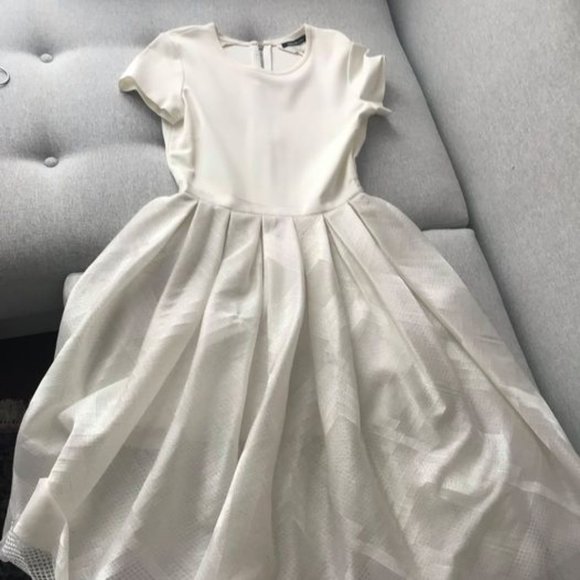 Dress - Picture 1 of 3